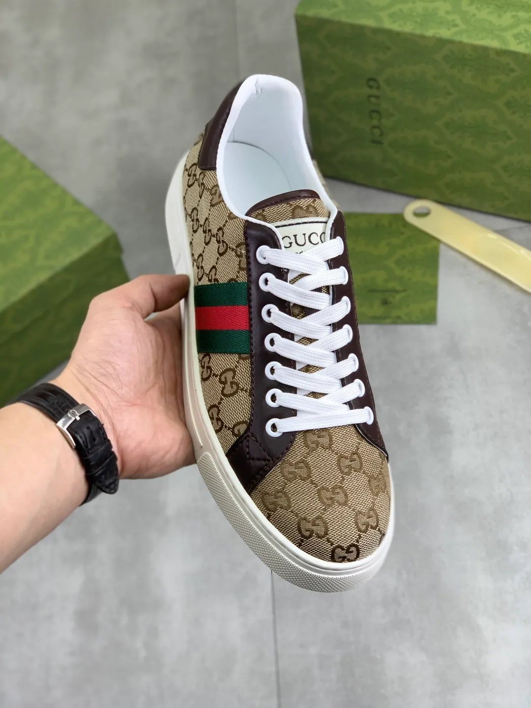 Men's men's shoes P400💰【New style】🆘 The latest model from Gucci's official website🎁Classic casual and fashionable men's shoes👟Hot style💥The style is simple and elegant, exclusive for trendy men. Unique official website's latest brand elements👑Gucci original decoration, fashionable and generous, the fabric is made of original soft calfskin➕Comfortable soft sheepskin lining ✅The official website specifies wear-resistant rubber outsole_full of elasticity, classic model taken in real life🎬Color: 2️⃣colors available😍Number: 38-44